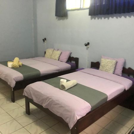 Hotel Happy Happy Bajawa Bagian luar foto